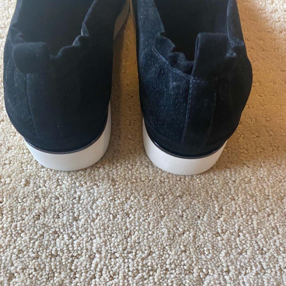 Vaneli Sport Shield- black suede-worn once